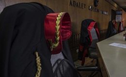İhraç hakimler ‘devleti aşağılamaktan’ yargılandı