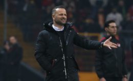 İstanbulspor’un hocası Osman Zeki Korkmaz: Otobüsü kalenin önüne çekerek beklemedik