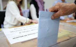 Liderler nerede oy kullanacak?