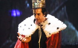 Okan Bayülgen’den sığınmacı açıklaması: Gelen de giden de aynı kaderi paylaşıyor