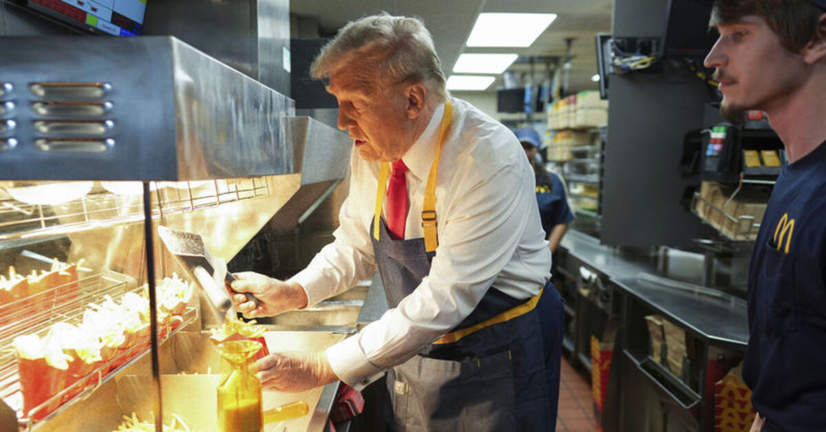 ABD başkan adayı Trump, fast food restoranında çalıştı