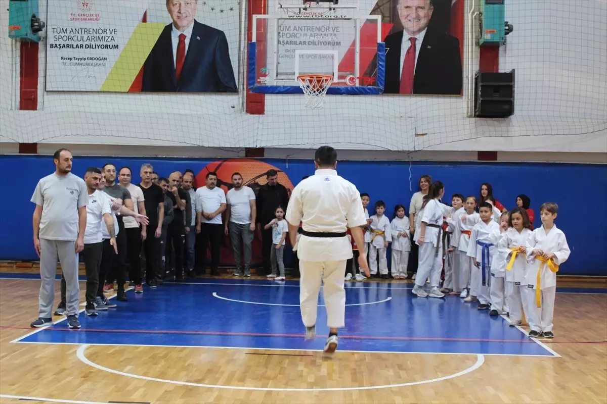 Bolu’da Ailelerle Karate Etkinliği