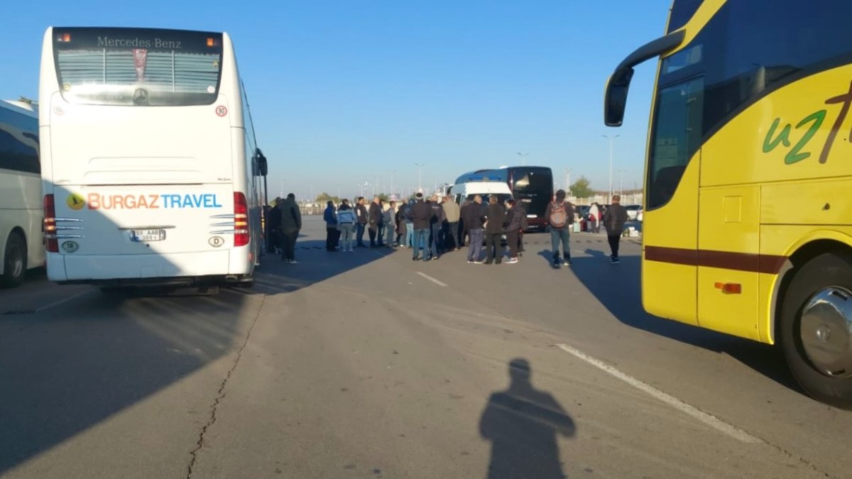 Bulgaristan’da oy kullanmak isteyen çifte vatandaşlara polisten zulüm