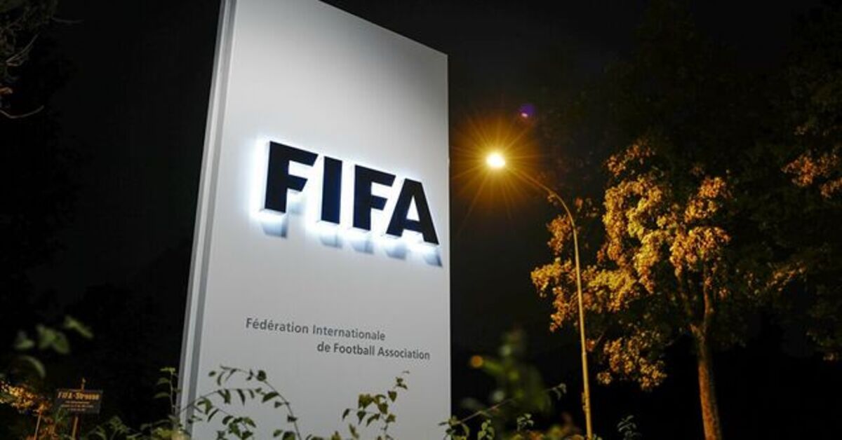FIFA, İsrail’in ‘futboldan men’ kararını yine erteledi!