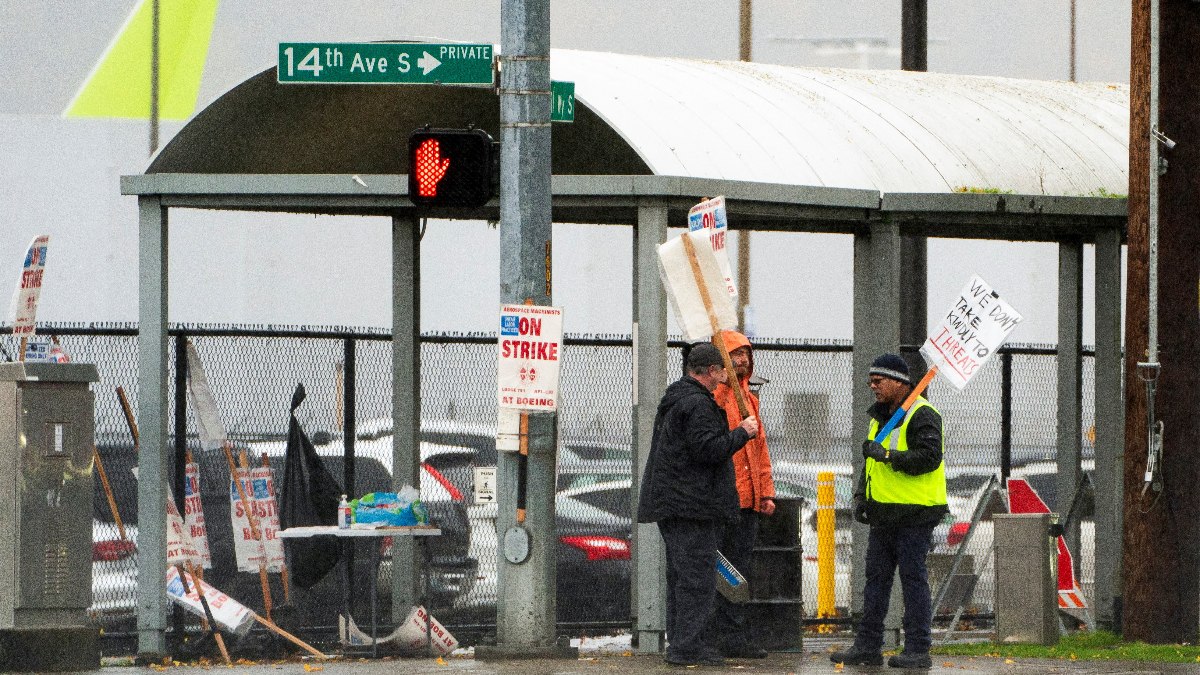 Boeing işçileri yüzde 38’lik ücret artışında uzlaştı