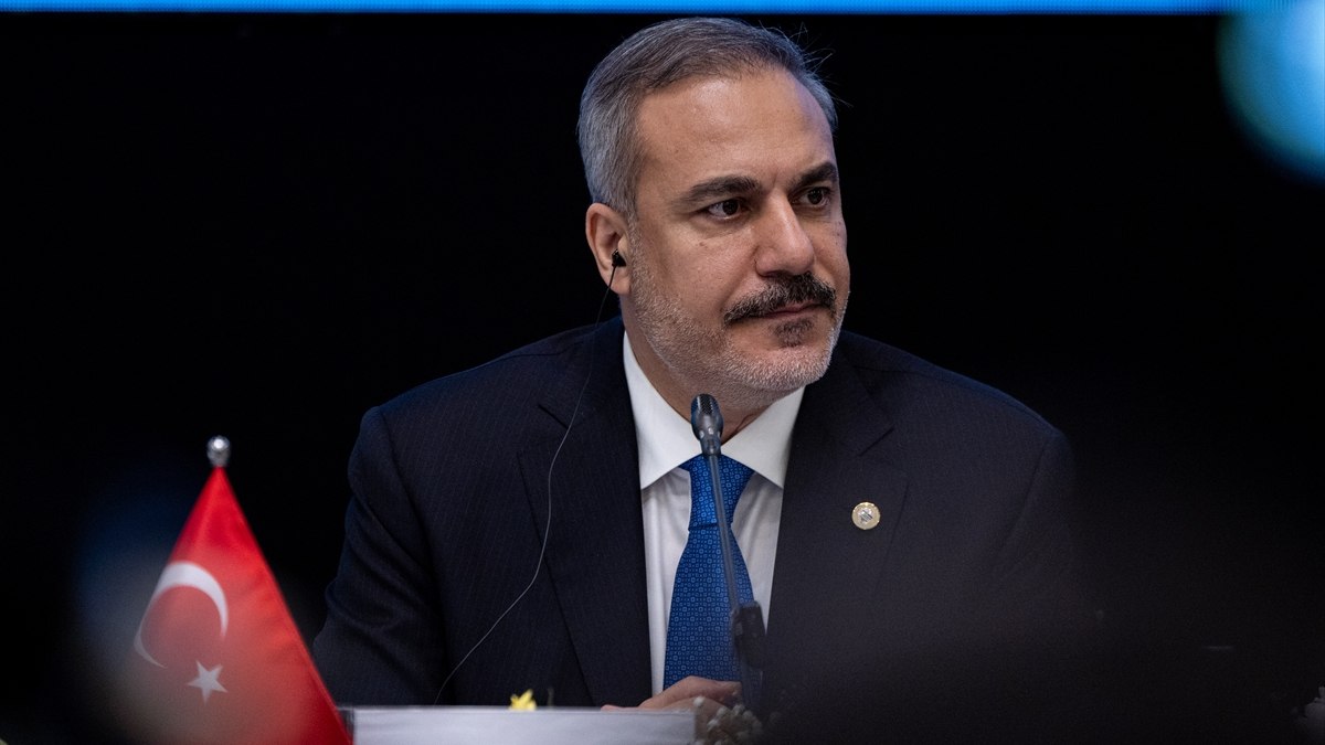 Hakan Fidan, Azerbaycan’ın Zafer Günü’nü kutladı