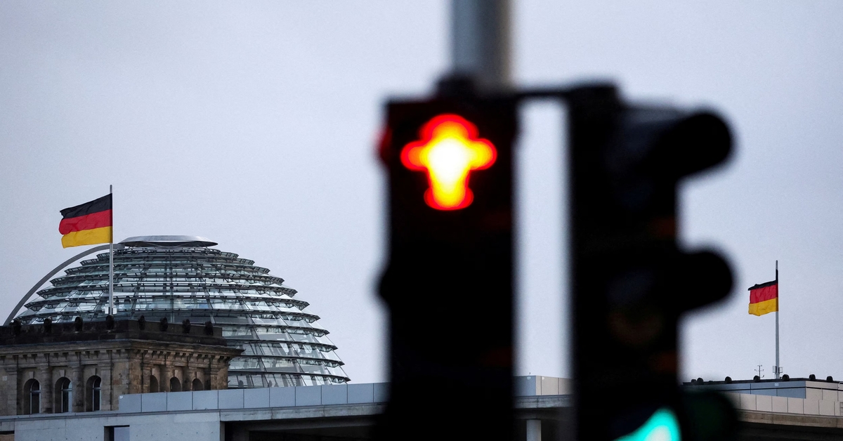 Son dakika Almanya Cumhurbaşkanı Steinmeier meclisi feshetti