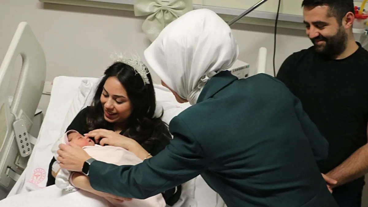 Ankara’da yeni yıl heyecanı: Defne Hüma, Asil Kaan ve Asya hayata ‘merhaba’ dedi