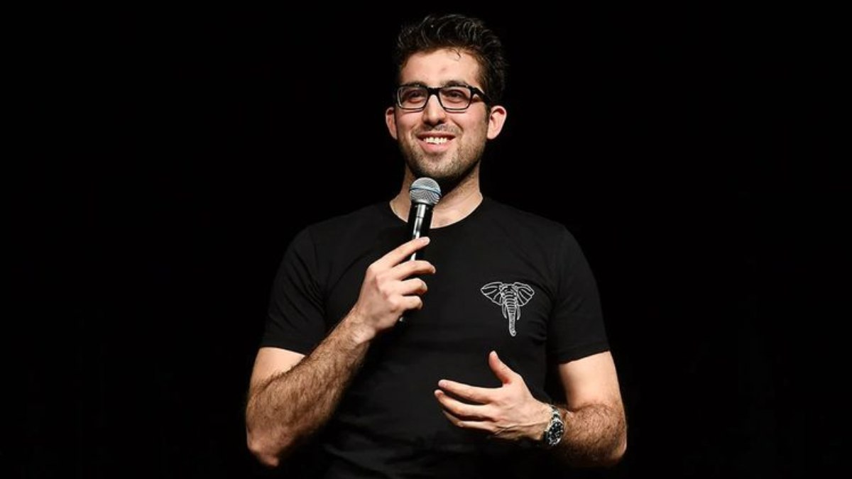 Doğu Demirkol’dan anlamlı hareket: Gösterilerinin gelirlerini Filistin’e bağışladı