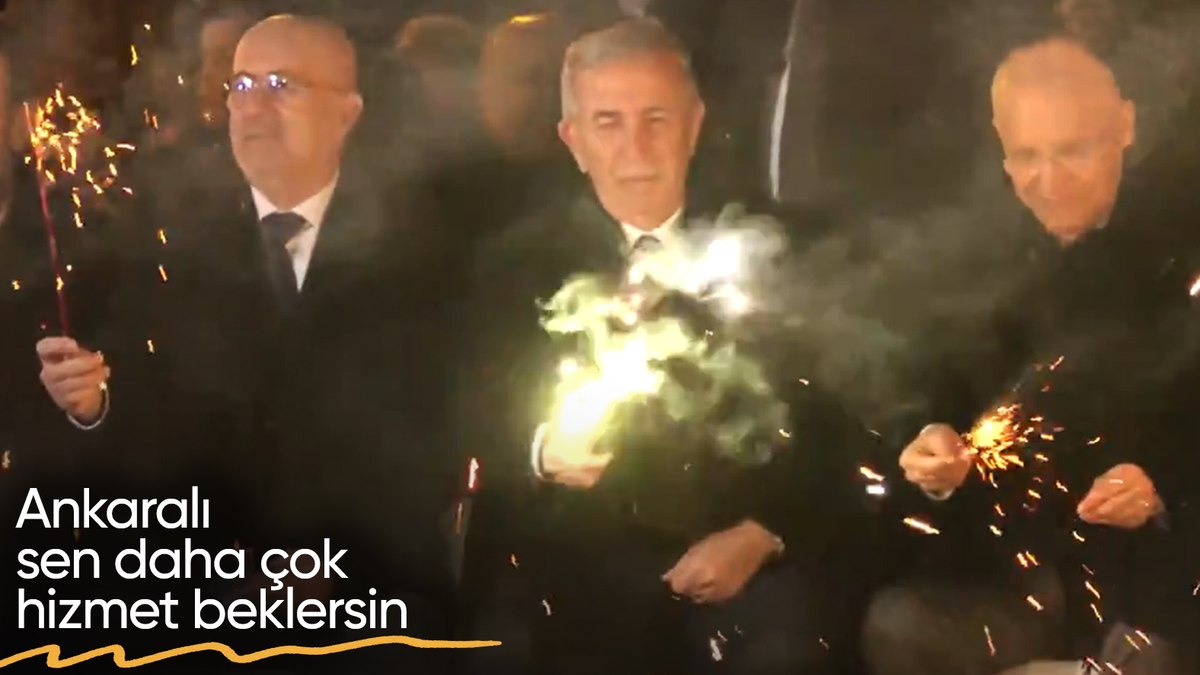 Mansur Yavaş Ankara’da “Geleneksel Fişek Bayramı” kutlamalarına katıldı