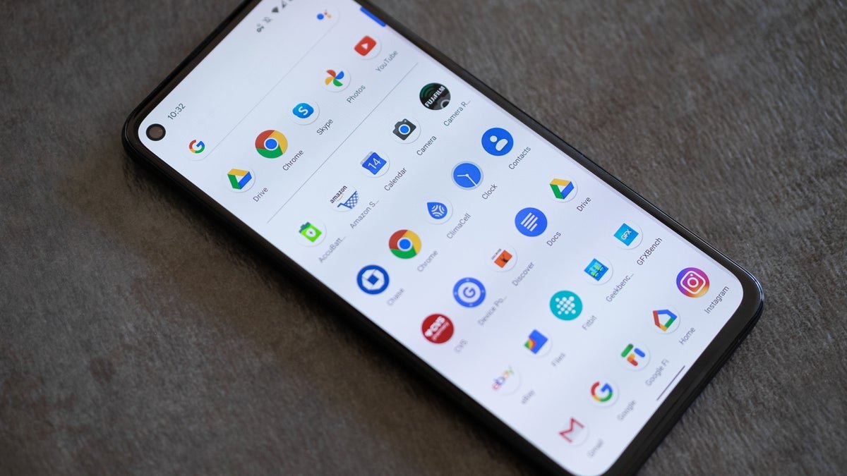 Pixel 4a kullanıcıları, telefonu kullanılamaz hale getirdiği için Google’a dava  açıyor