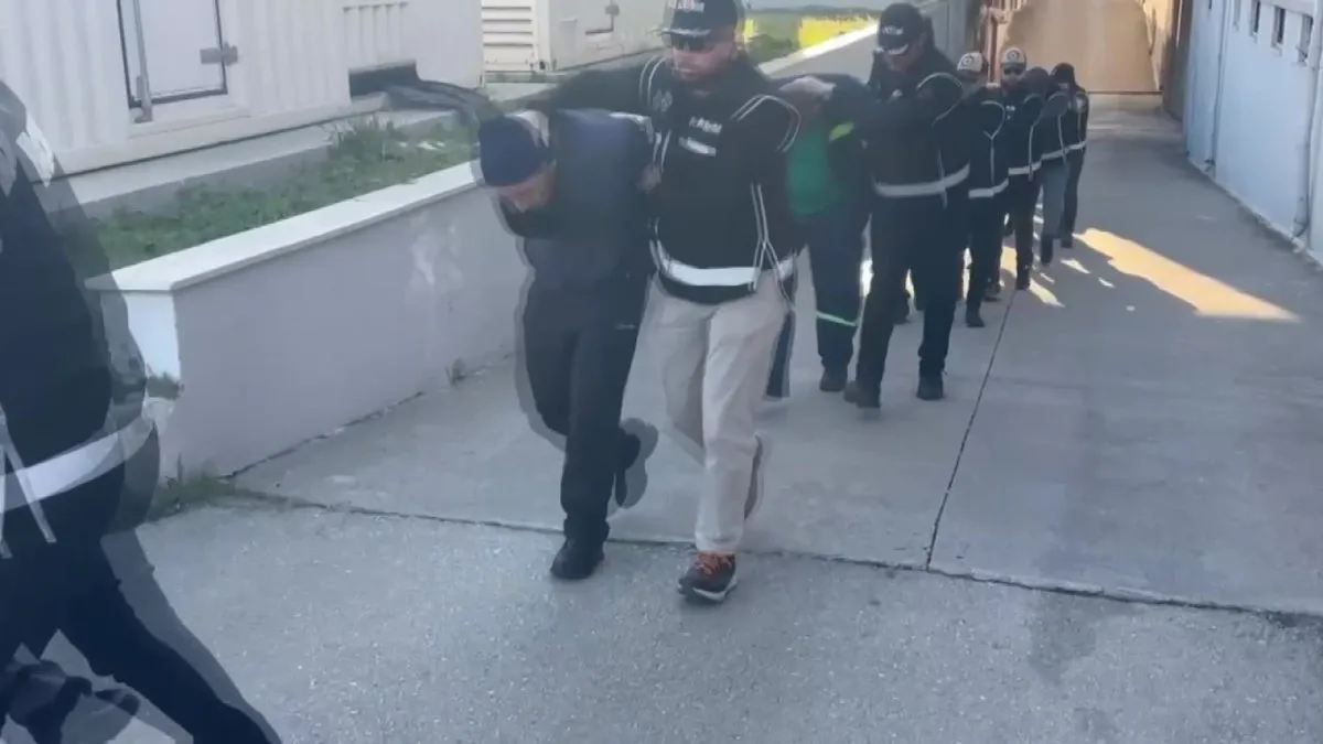 Silah ve mühimmat ticareti yapan kişilere operasyon