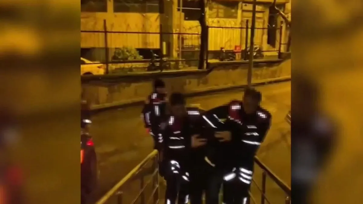 Üsküdar’da çakarlı sahtekâr yakalandı: Polisin “dur” ihtarına uymadı