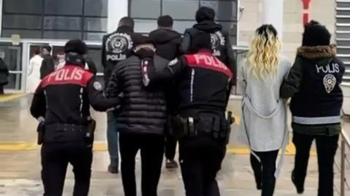 Banka görevlisiyim deyip 14 kişiyi kandırdılar: Vurgunun miktarı dudak uçuklattı!