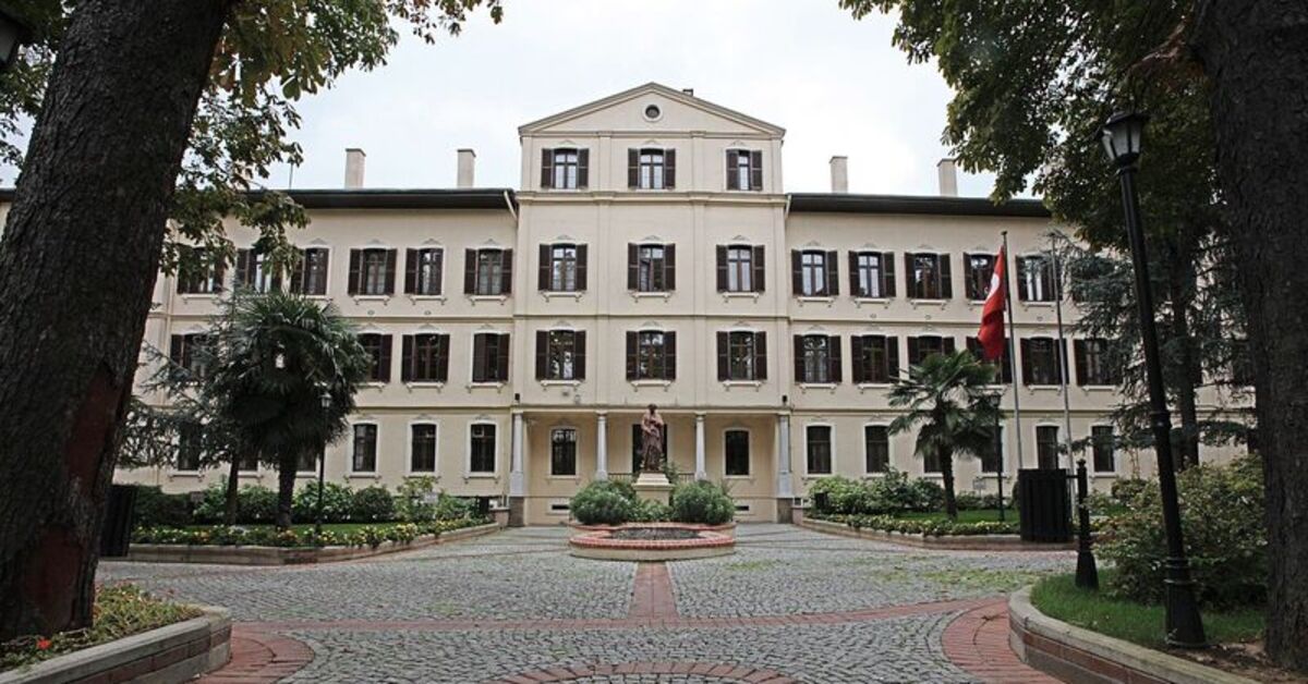 Fransız liselerine ceza yağdı