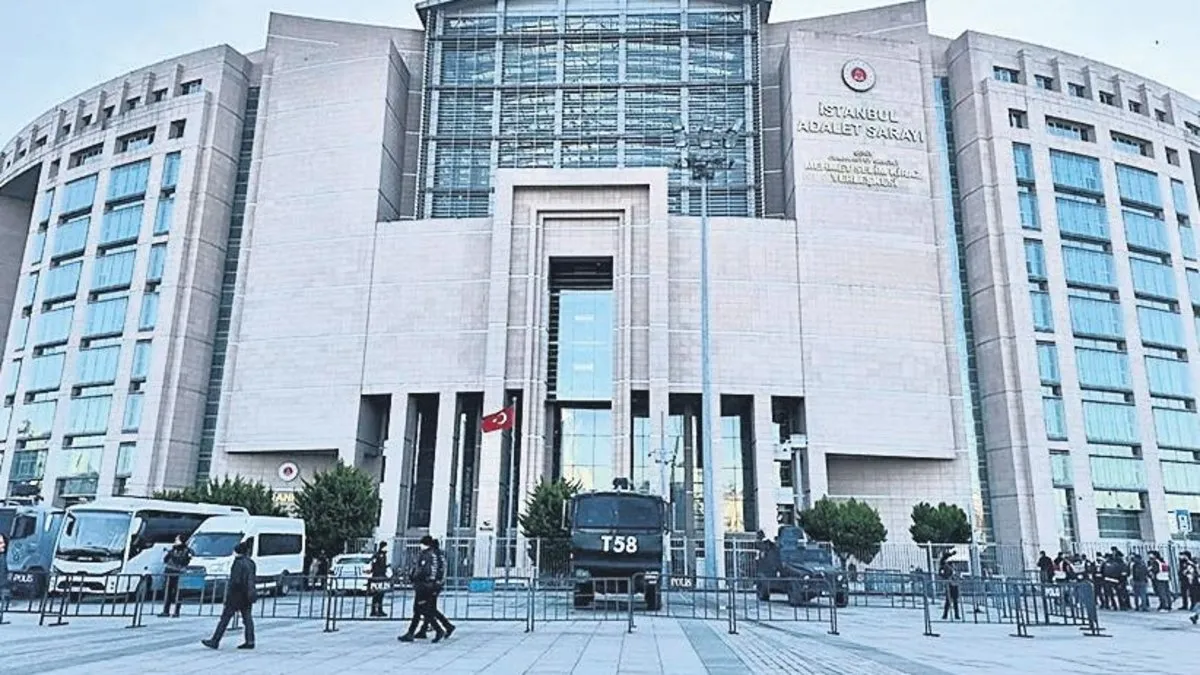 İzinsiz gösteride tutuklanan 102 sanığa tahliye