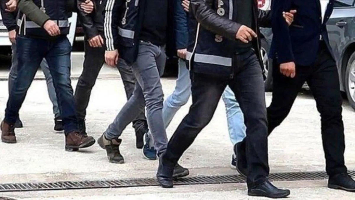 Konya merkezli 9 ilde FETÖ operasyonu: 20 gözaltı